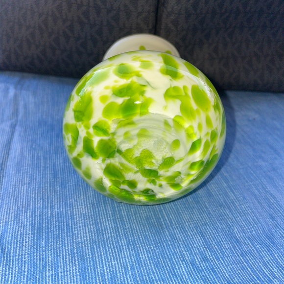 Czec Accents Czech Art Glass Set Of 2 Vases Lime Green Spatter With